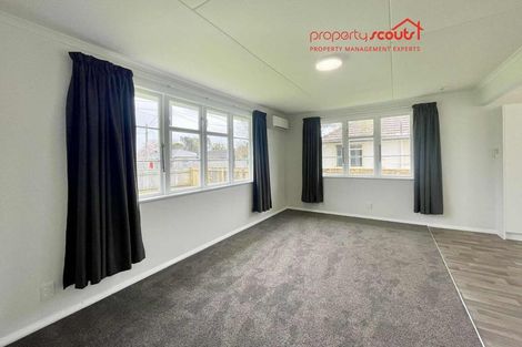 Photo of property in 21 Miro Street, Merrilands, New Plymouth, 4312