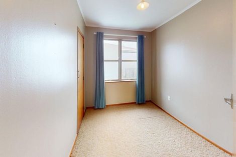 Photo of property in 22 Ellesmere Crescent, Highbury, Palmerston North, 4412