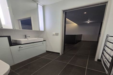 Photo of property in Summit Apartments, 11/184 Molesworth Street, Thorndon, Wellington, 6011