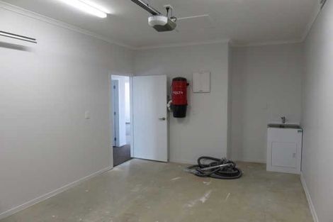 Photo of property in 2u6 Rosalind Street, Deanwell, Hamilton, 3206