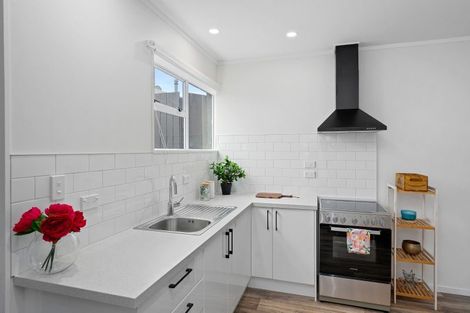 Photo of property in 6a&b Simcox Street, Otaki Beach, Otaki, 5512