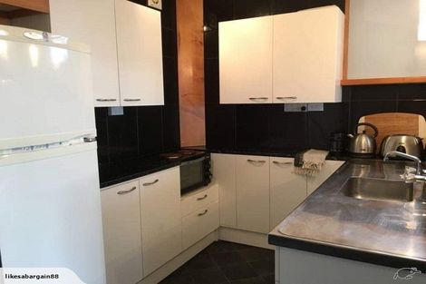 Photo of property in 25 Porter Crescent, Helensville, 0800