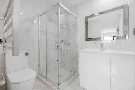 Photo of property in 10b Kent Road, Manurewa, Auckland, 2102