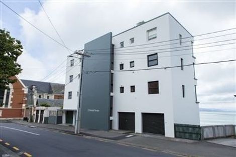 Photo of property in 2f3 Oriental Terrace, Mount Victoria, Wellington, 6011