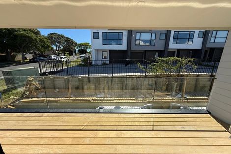 Photo of property in 3/10 Howe Street, Howick, Auckland, 2014