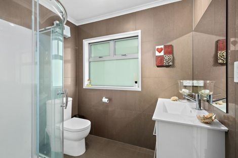 Photo of property in 6e Forest Glen, Orewa, 0931