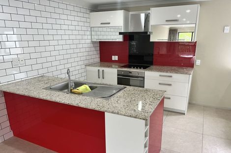 Photo of property in 12/46 Carlos Drive, Flat Bush, Auckland, 2016