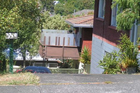 Photo of property in 1/27 Ravenwood Drive, Forrest Hill, Auckland, 0620