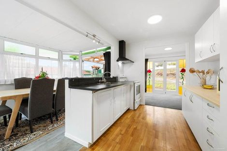 Photo of property in 41 Don Buck Road, Massey, Auckland, 0614