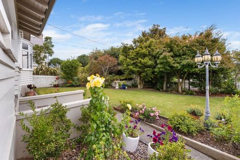 Photo of property in 183 Tukapa Street, Westown, New Plymouth, 4310
