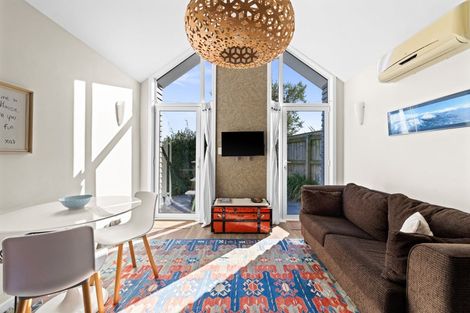 Photo of property in 9 Palmerston Road, Havelock North, 4130