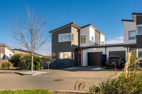 Photo of property in 42 Menin Gate Crescent, Broomfield, Christchurch, 8042