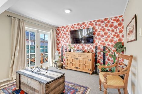 Photo of property in 29 Oxford Street, Picton, 7220