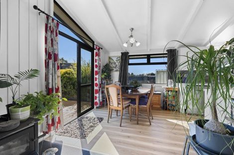 Photo of property in 5 Camellia Avenue, Bell Block, New Plymouth, 4312
