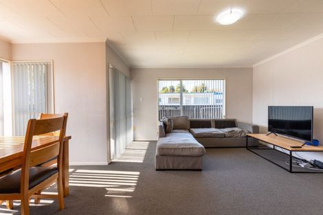 Photo of property in 57 Mclean Street, Woodville, 4920