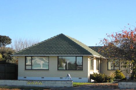 Photo of property in 2/409 Main North Road, Redwood, Christchurch, 8051