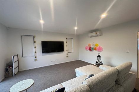 Photo of property in 43 Katikati Drive, Manurewa, Auckland, 2102