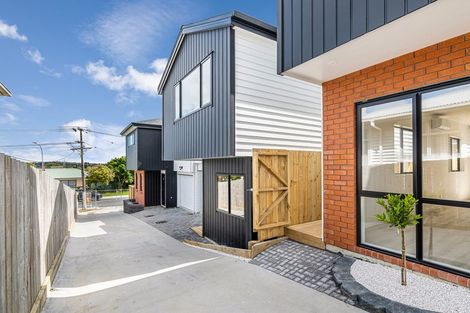 Photo of property in 49 Vera Road, Te Atatu South, Auckland, 0610