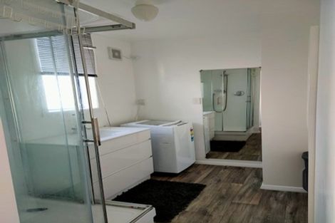 Photo of property in 19/125u Queens Drive, Lyall Bay, Wellington, 6022