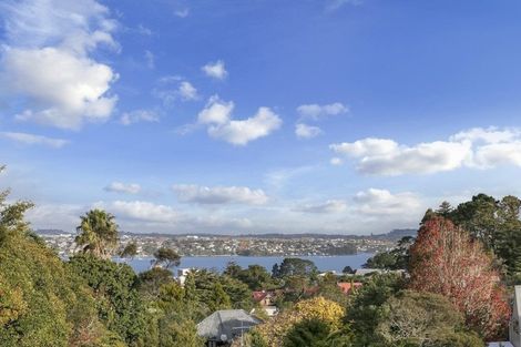 Photo of property in 2/26 Colonial Road, Birkenhead, Auckland, 0626