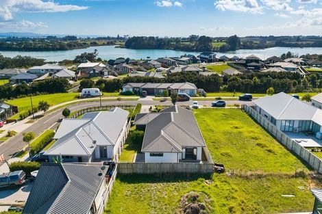 Photo of property in 9 Wheriko Avenue, Glenbrook, Waiuku, 2681