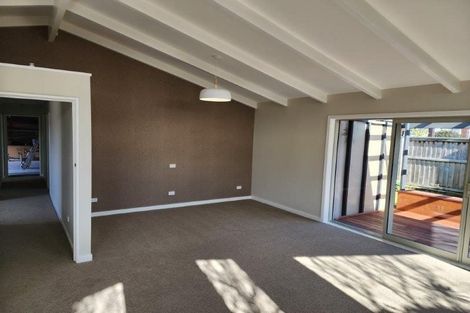 Photo of property in 1 Guinness Crescent, Ilam, Christchurch, 8041