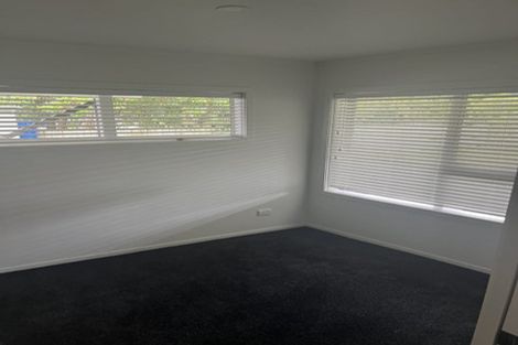 Photo of property in 16 Thorburn Avenue, Red Beach, 0932