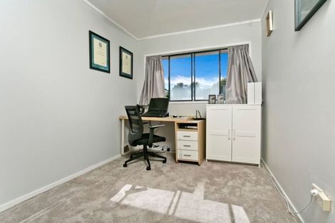 Photo of property in 8/27 Rangatira Road, Birkdale, Auckland, 0626