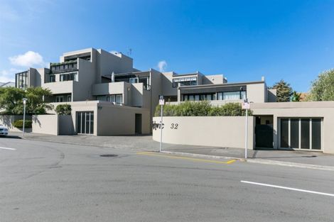 Photo of property in Highwic, 18/32u Hobson Street, Thorndon, Wellington, 6011