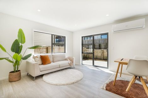 Photo of property in 41 Farnworth Terrace, Glenside, Wellington, 6037