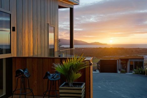 Photo of property in 8 Whio Place, Waikanae, 5036