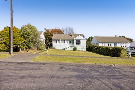 Photo of property in 63 Cook Street, Marfell, New Plymouth, 4310