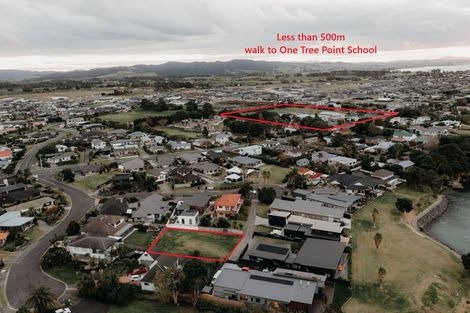 Photo of property in 10 Aarts Place, One Tree Point, 0118