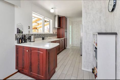 Photo of property in 18 Parkland Crescent, Terrace End, Palmerston North, 4410