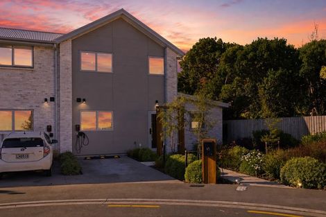 Photo of property in 4/5 Matata Place, Dallington, Christchurch, 8061