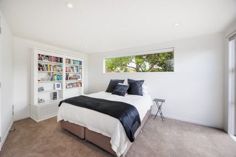 Photo of property in 297 Fitzherbert Avenue, West End, Palmerston North, 4410