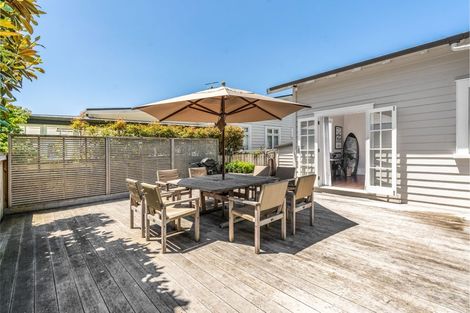 Photo of property in 2 Tennyson Street, Northcote Point, Auckland, 0627