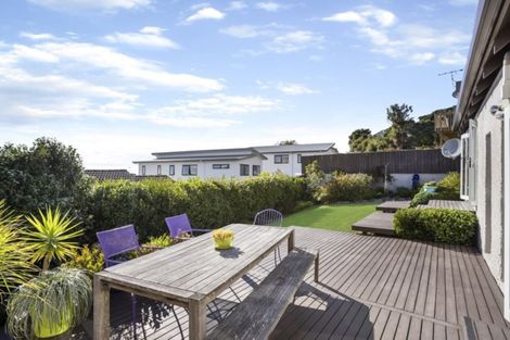 Photo of property in 49b Shanaway Rise, Hillcrest, Auckland, 0627