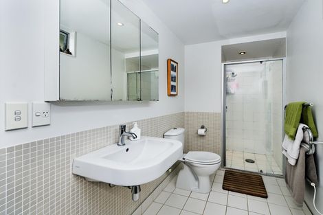 Photo of property in 21 Chamari Close, Titirangi, Auckland, 0604