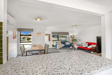 Photo of property in 1 Langley Avenue, Milson, Palmerston North, 4414