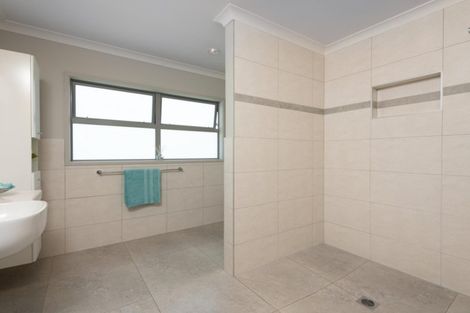 Photo of property in 36 Royal Ascot Drive, Papamoa Beach, Te Puke, 3187