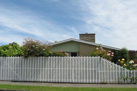 Photo of property in 5 Eglinton Street, Avondale, Christchurch, 8061