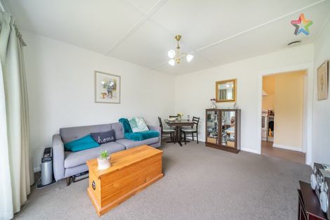 Photo of property in 1/1079 High Street, Taita, Lower Hutt, 5011