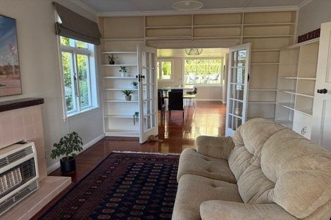 Photo of property in 11 Norfolk Street, Northland, Wellington, 6012