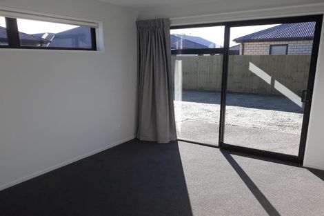 Photo of property in 10/21 Blakes Road, Belfast, Christchurch, 8051