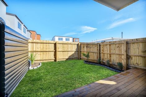 Photo of property in 1/6 Kereru Street, Henderson, Auckland, 0612