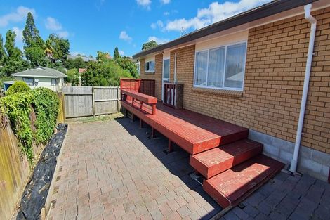 Photo of property in 11 Kearney Place, Massey, Auckland, 0614