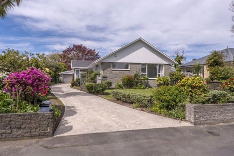 Photo of property in 32 Carruthers Street, Ilam, Christchurch, 8041