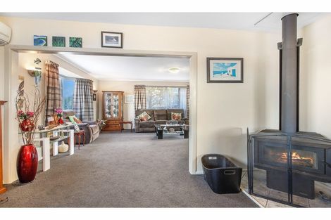 Photo of property in 11 Quebec Place, Wainoni, Christchurch, 8061