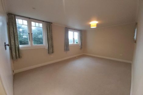 Photo of property in 35 Victoria Street, Hawera, 4610